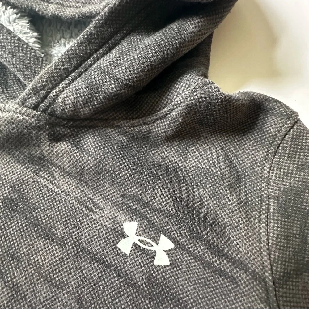 Under Armour grey camo